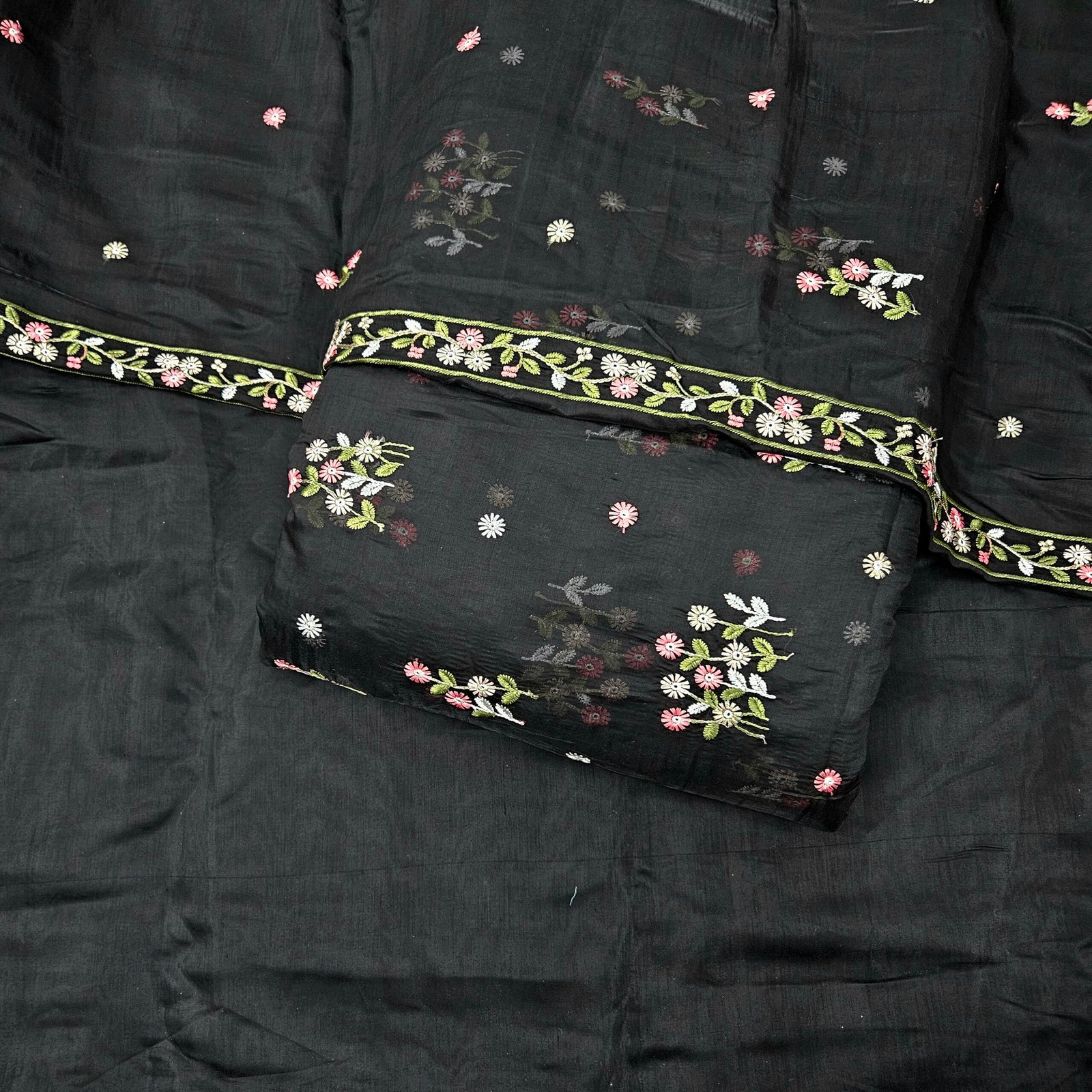 3 PC Embroidered Combo On Mul Chanderi Fabric